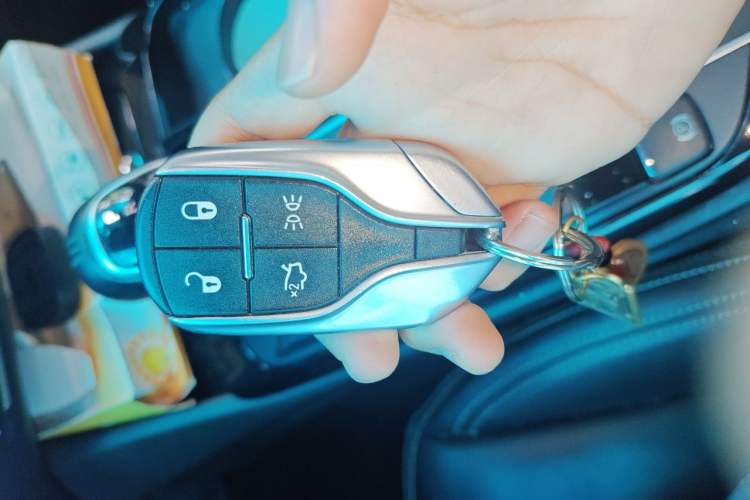 Used Maserati Levante 2016 3.0T Standard Edition Vehicle Key