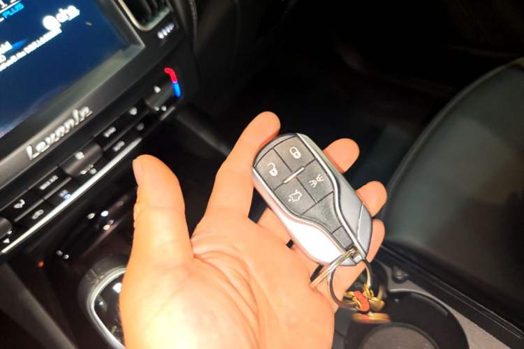 Used Maserati Levante 2016 3.0T Standard Edition Vehicle Key