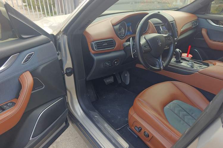 Used Maserati Levante 2016 3.0T Standard Edition Driver Seat