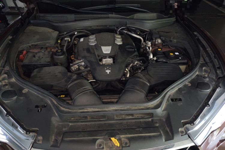 Used Maserati Levante 2016 3.0T Standard Edition Engine Bay