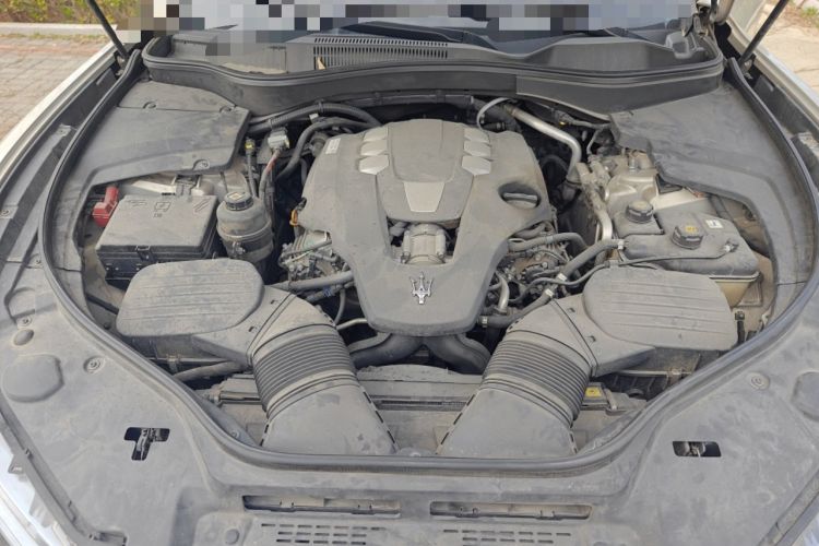 Used Maserati Levante 2016 3.0T Standard Edition Engine Bay
