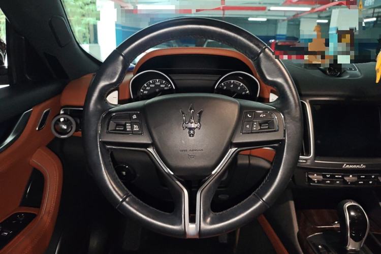 Used Maserati Levante 2016 3.0T Standard Edition Steering Wheel