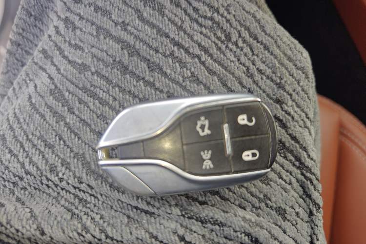 Used Maserati Levante 2016 3.0T Standard Edition Vehicle Key