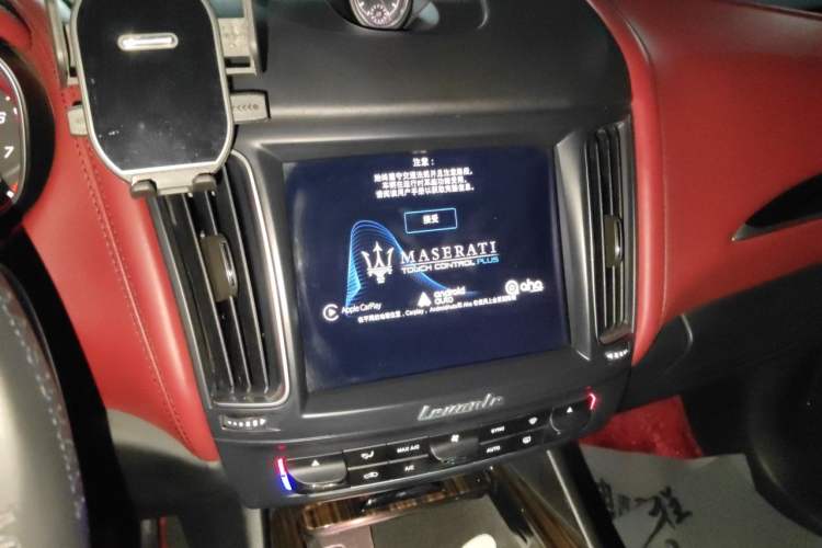 Used Maserati Levante 2016 3.0T Standard Edition Audio And AC Panel
