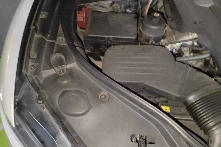 Used Maserati Levante 2016 3.0T Standard Edition Engine Bay Right