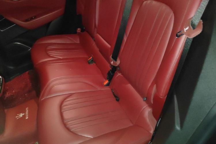Used Maserati Levante 2016 3.0T Standard Edition Left Rear Seat