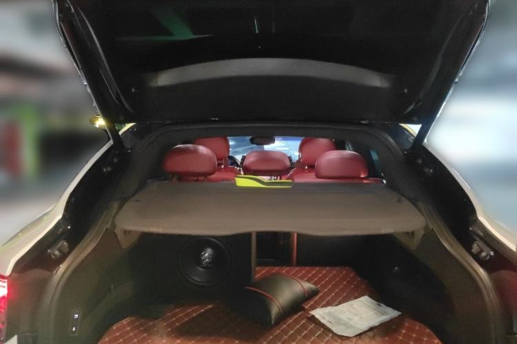 Used Maserati Levante 2016 3.0T Standard Edition Trunk