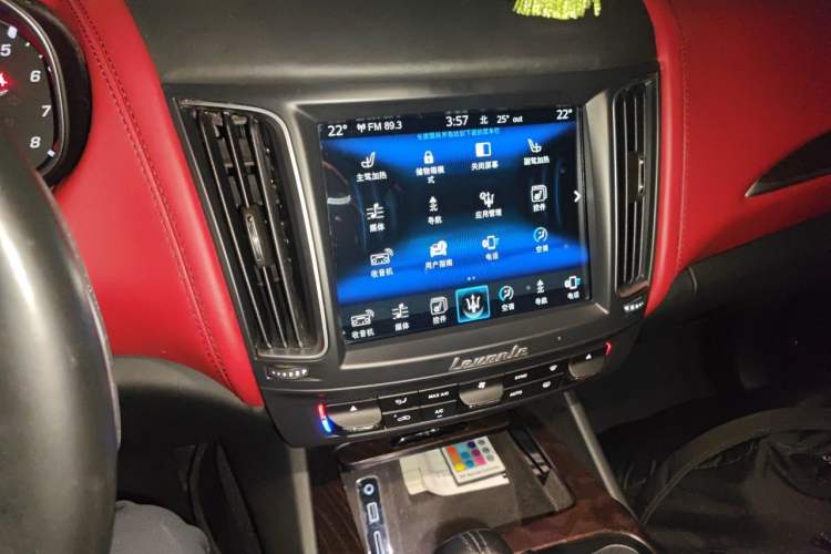 Used Maserati Levante 2016 3.0T Standard Edition Audio And AC Panel