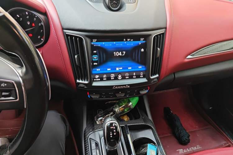 Used Maserati Levante 2016 3.0T Standard Edition Audio And AC Panel