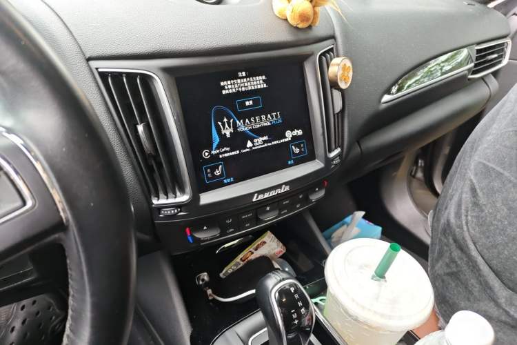 Used Maserati Levante 2016 3.0T Standard Edition Audio And AC Panel