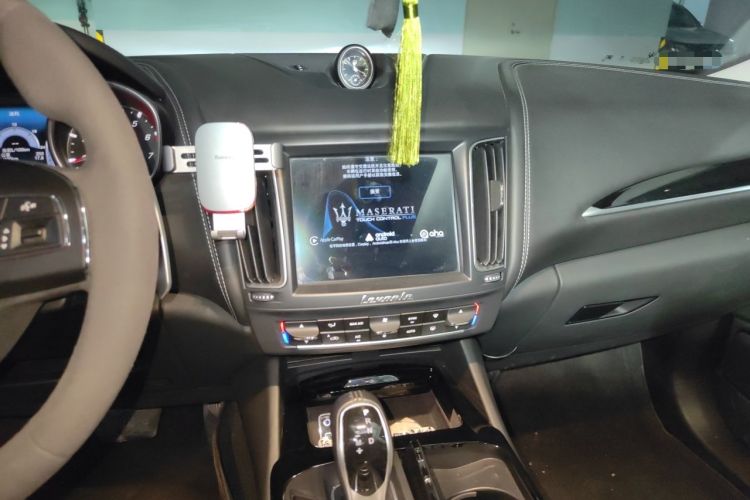 Used Maserati Levante 2016 3.0T Standard Edition Audio And AC Panel