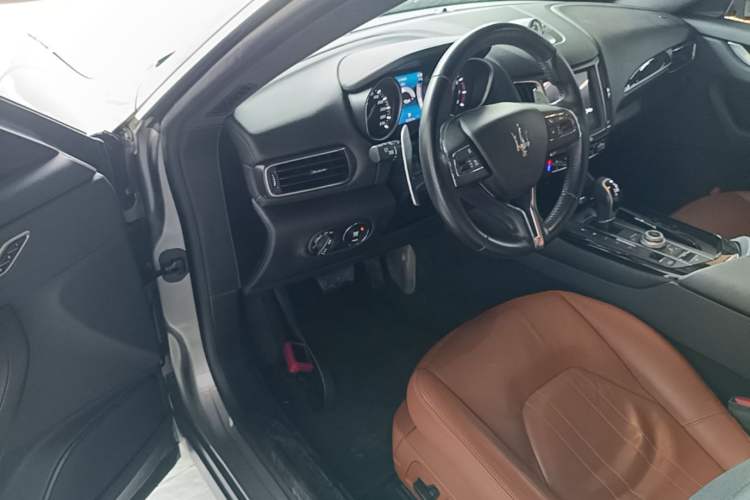 Used Maserati Levante 2016 3.0T Standard Edition Driver Seat
