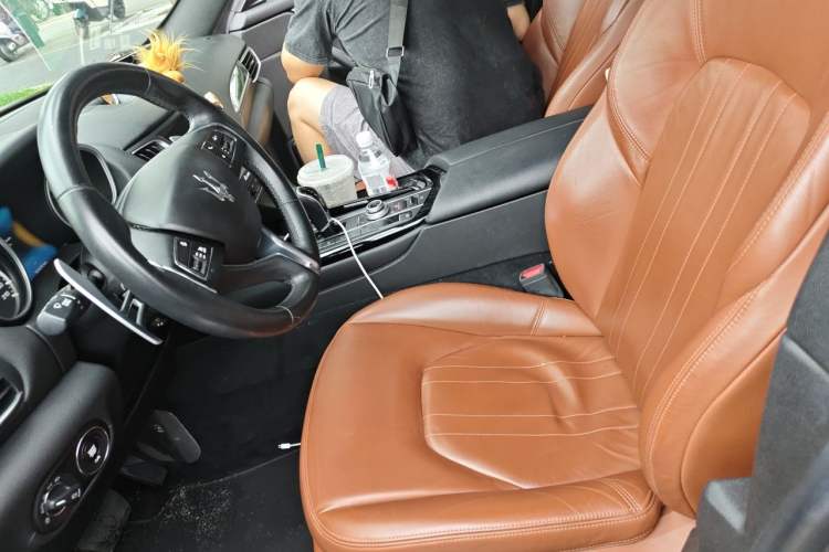 Used Maserati Levante 2016 3.0T Standard Edition Driver Seat