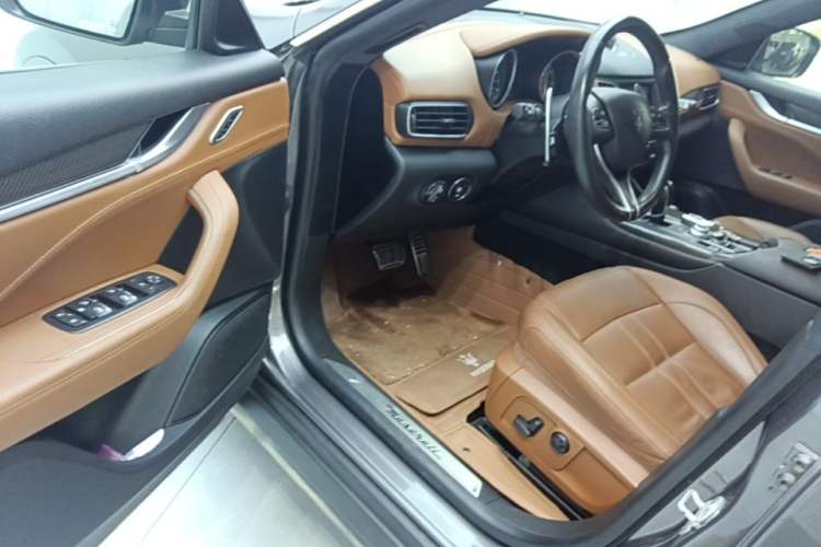 Used Maserati Levante 2016 3.0T Standard Edition Driver Seat