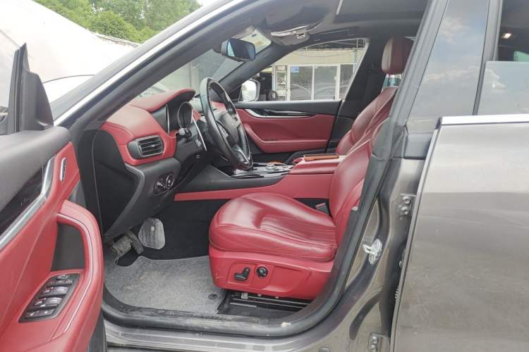 Used Maserati Levante 2016 3.0T Standard Edition Driver Seat