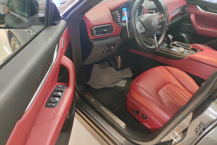 Used Maserati Levante 2016 3.0T Standard Edition Driver Seat