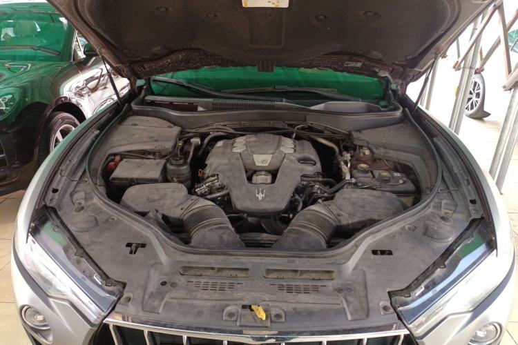 Used Maserati Levante 2016 3.0T Standard Edition Engine Bay