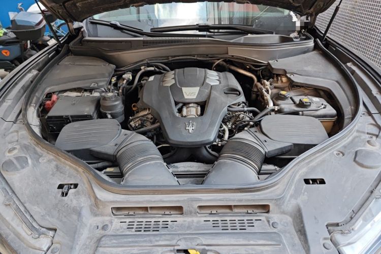 Used Maserati Levante 2016 3.0T Standard Edition Engine Bay