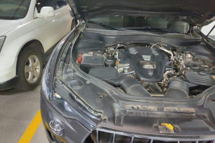 Used Maserati Levante 2016 3.0T Standard Edition Engine Bay Right