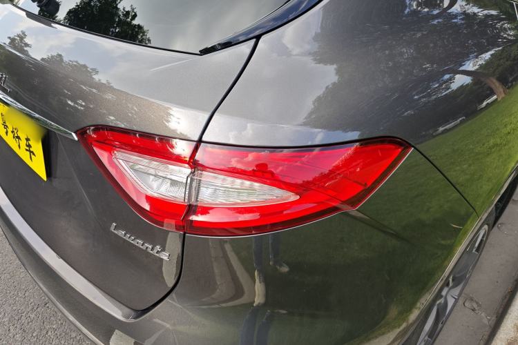 Used Maserati Levante 2016 3.0T Standard Edition Exterior 5