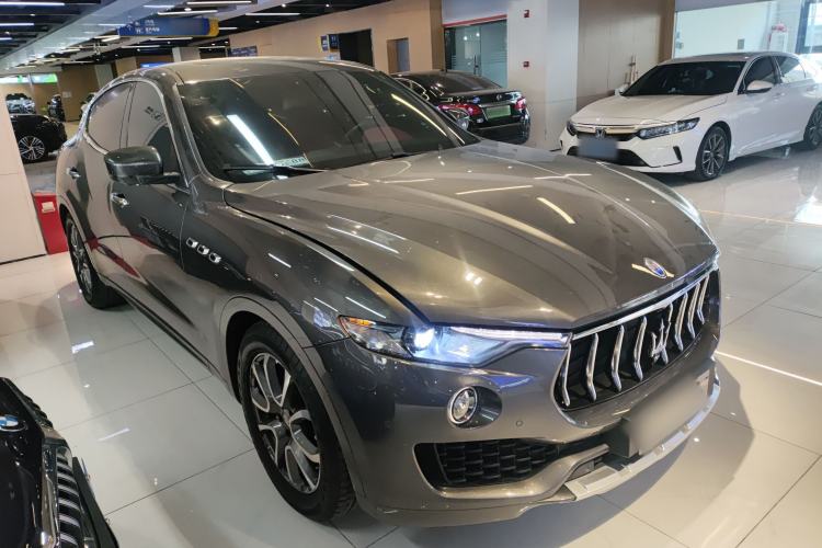 Used Maserati Levante 2016 3.0T Standard Edition Front Right 45 Deg