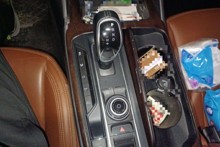 Used Maserati Levante 2016 3.0T Standard Edition Gear Lever