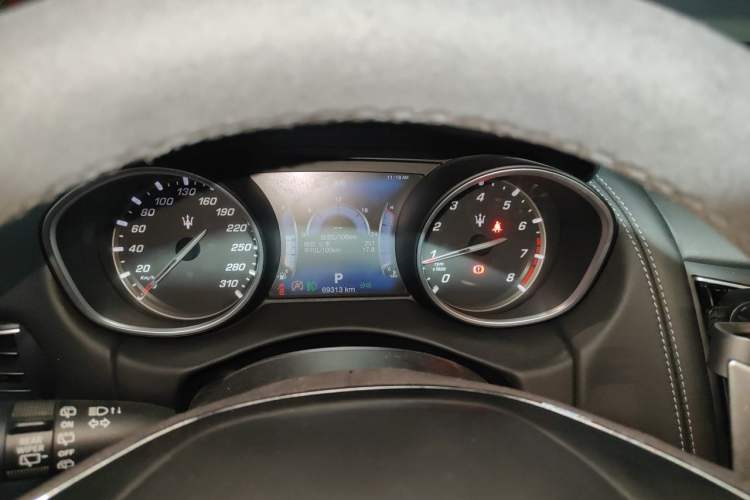 Used Maserati Levante 2016 3.0T Standard Edition Instrument Cluster