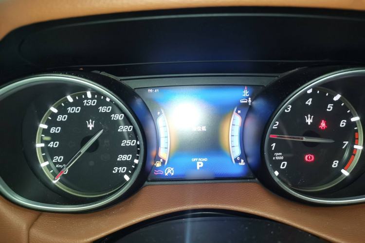 Used Maserati Levante 2016 3.0T Standard Edition Instrument Cluster
