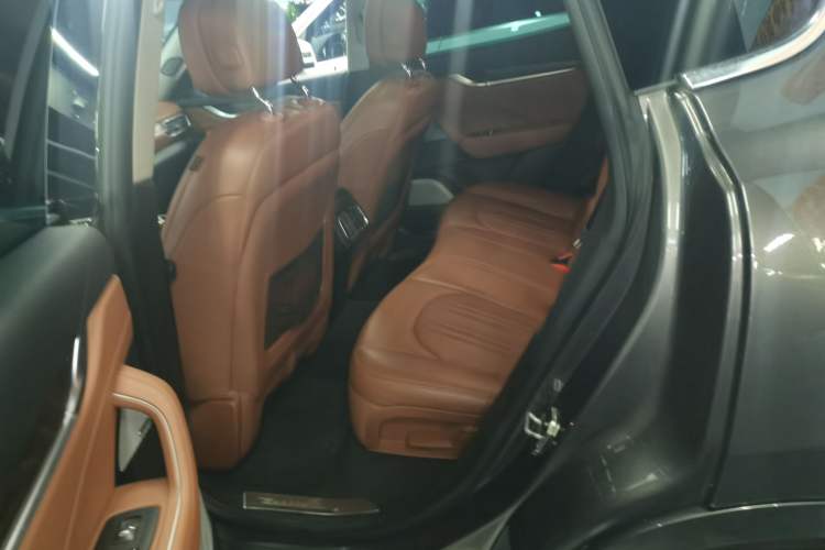Used Maserati Levante 2016 3.0T Standard Edition Interior 4