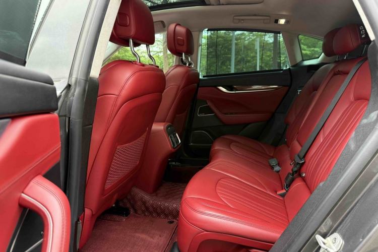 Used Maserati Levante 2016 3.0T Standard Edition Interior 5