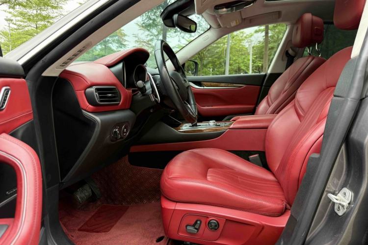Used Maserati Levante 2016 3.0T Standard Edition Left Front Seat