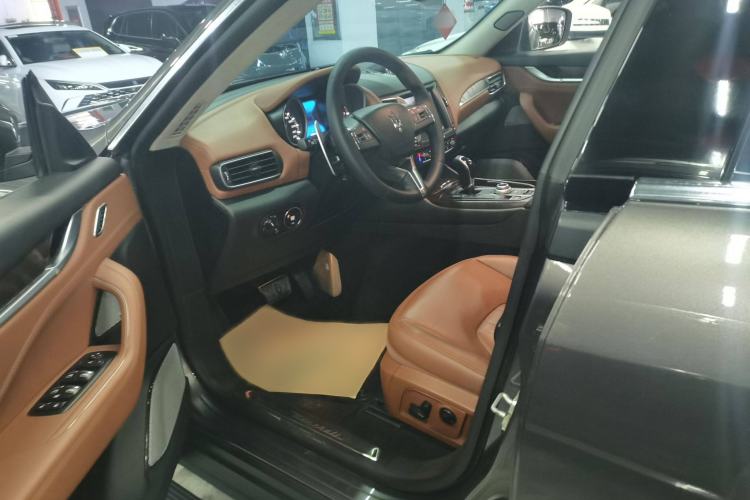 Used Maserati Levante 2016 3.0T Standard Edition Left Front Seat