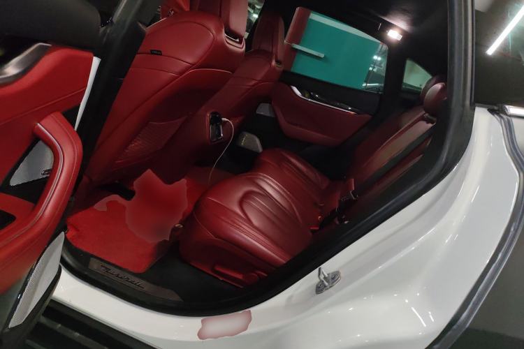 Used Maserati Levante 2016 3.0T Standard Edition Left Rear Seat
