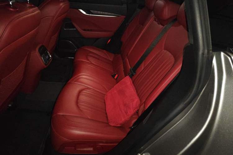 Used Maserati Levante 2016 3.0T Standard Edition Left Rear Seat