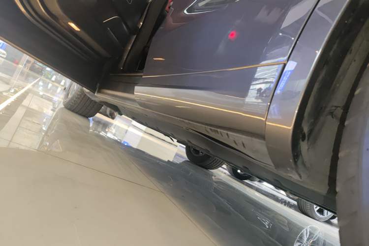 Used Maserati Levante 2016 3.0T Standard Edition Left Side Sill