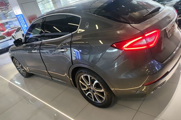 Used Maserati Levante 2016 3.0T Standard Edition Left Side