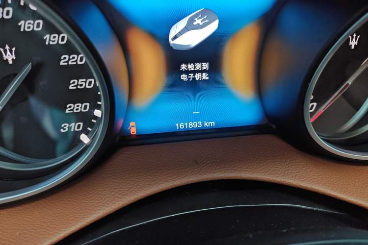 Used Maserati Levante 2016 3.0T Standard Edition Odometer Close Up