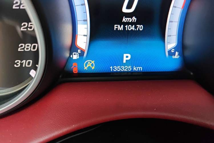 Used Maserati Levante 2016 3.0T Standard Edition Odometer Close Up