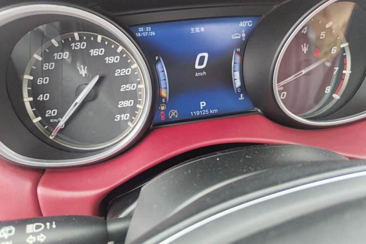 Used Maserati Levante 2016 3.0T Standard Edition Odometer Close Up