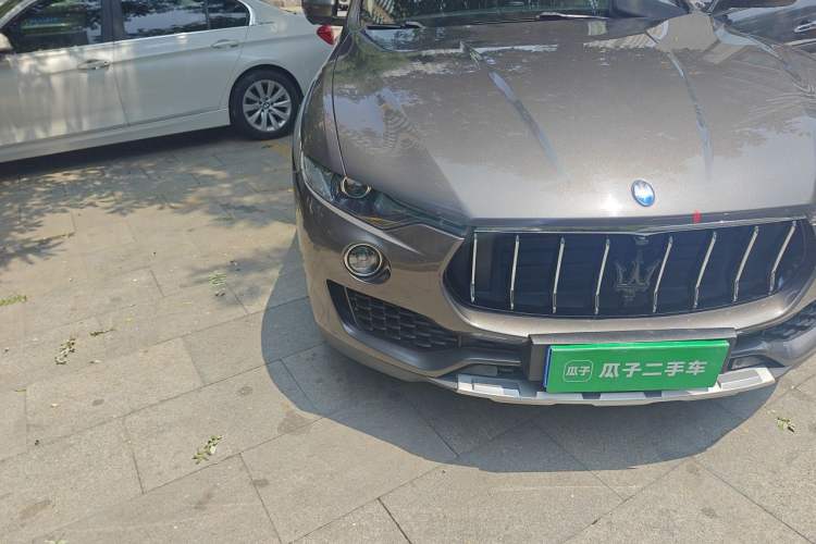 Used Maserati Levante 2016 3.0T Standard Edition Right Front Headlight