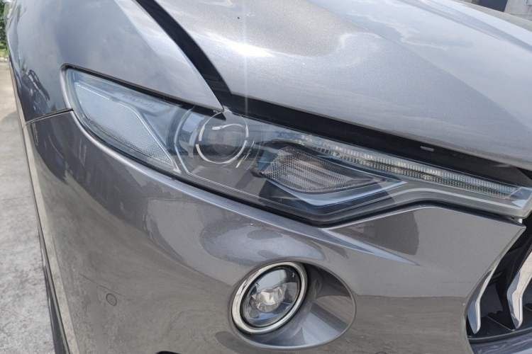 Used Maserati Levante 2016 3.0T Standard Edition Right Front Headlight
