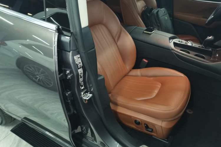 Used Maserati Levante 2016 3.0T Standard Edition Right Front Seat