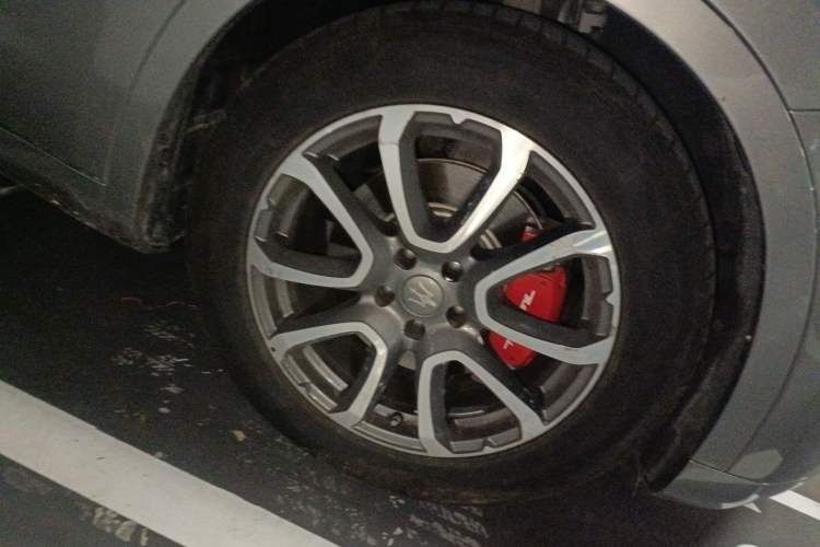 Used Maserati Levante 2016 3.0T Standard Edition Right Front Wheel Hub