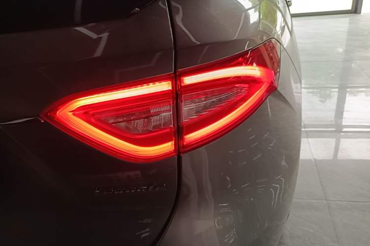 Used Maserati Levante 2016 3.0T Standard Edition Right Rear Taillight