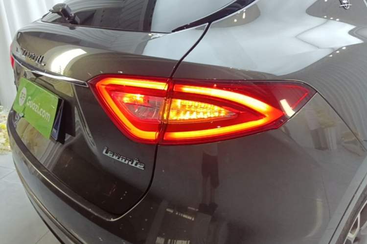 Used Maserati Levante 2016 3.0T Standard Edition Right Rear Taillight