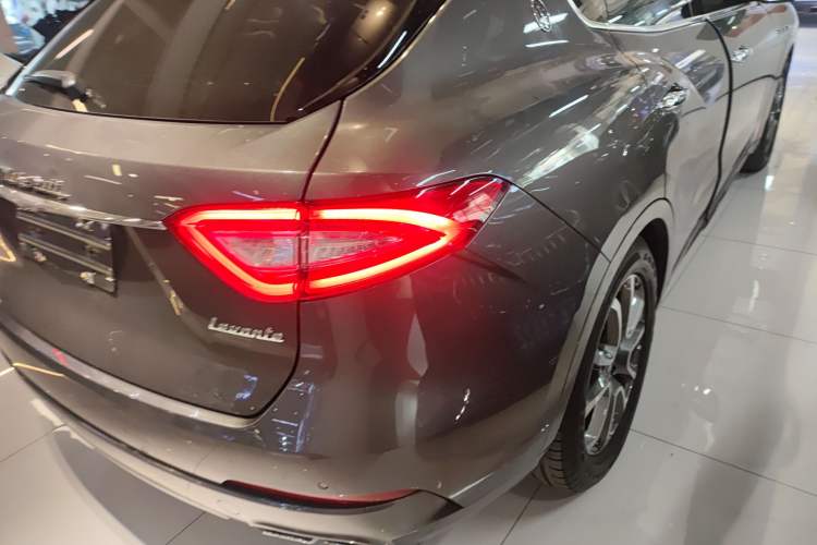 Used Maserati Levante 2016 3.0T Standard Edition Right Rear Taillight