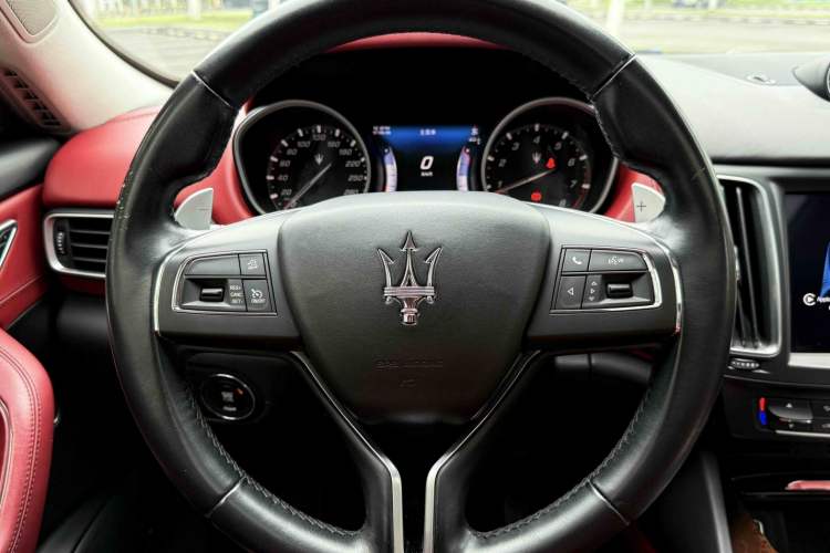 Used Maserati Levante 2016 3.0T Standard Edition Steering Wheel