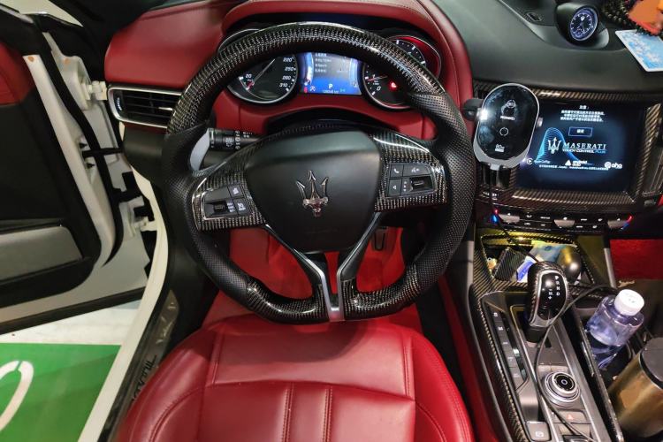 Used Maserati Levante 2016 3.0T Standard Edition Steering Wheel