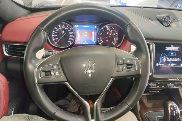 Used Maserati Levante 2016 3.0T Standard Edition Steering Wheel