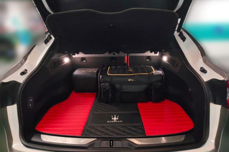 Used Maserati Levante 2016 3.0T Standard Edition Trunk